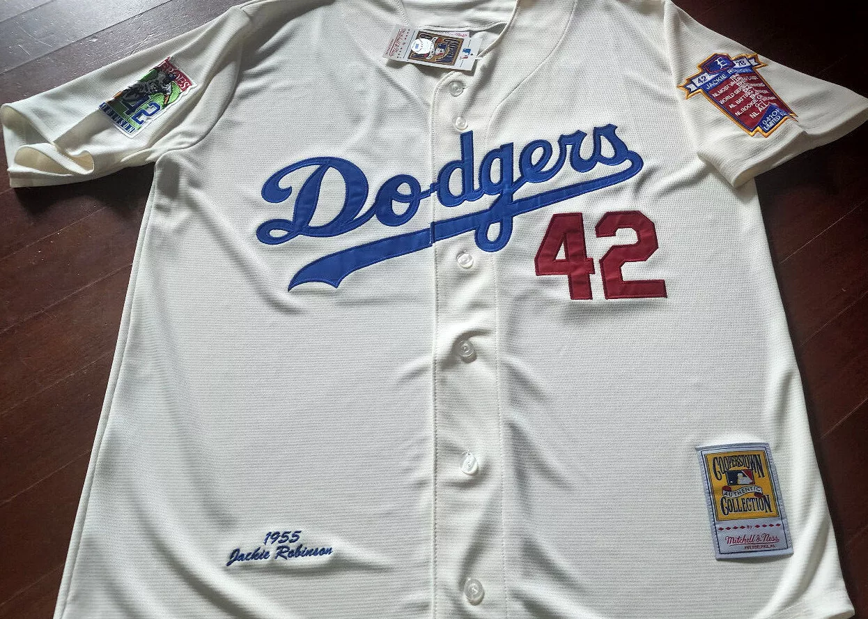 Jackie Robinson #42 Los Angeles Dodgers Mitchell And Ness 1981 Jersey - Gray photo review